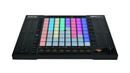 Contrôleur Akai APC64 Ableton Live avec 64 pads sensibles à la vélocité et 8 bandes tactiles assignables