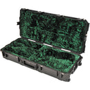 SKB 3I-4217-30 Étui de guitare classique / mince étanche Iseries avec roues - noir