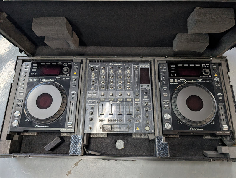 Pioneer DJ CDJ-850 DJ Multi Player With Disc + DJM-800 4-Channel High-End Digital Mixer (USED)