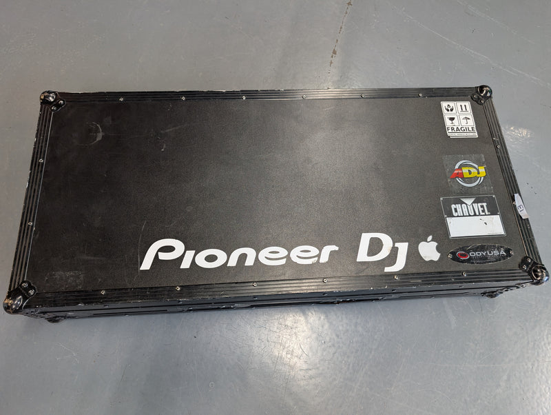 Pioneer DJ CDJ-850 DJ Multi Player With Disc + DJM-800 4-Channel High-End Digital Mixer (USED)