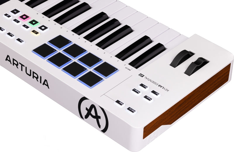 Arturia KEYLAB ESSENTIAL 49 MK3 Universal MIDI Controller 49-Key (White)