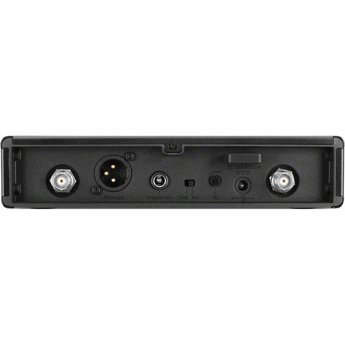Sennheiser XSW 2-835-A Wireless Handheld Microphone System with e835 Capsule (A: 548 to 572 MHz) - Red One Music