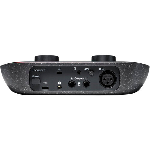 Focusrite VOCASTER ONE STUDIO 1-Person Podcasting Kit