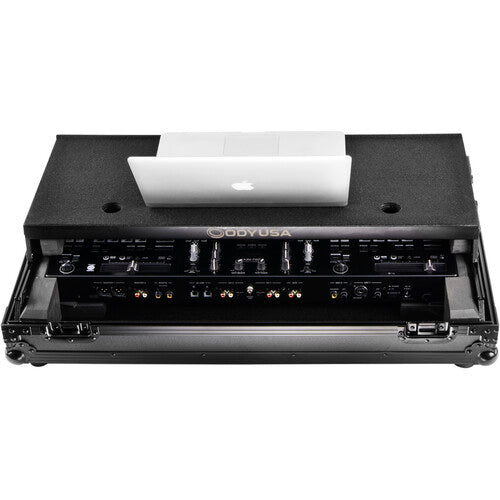 Flight-case Odyssey Black Label Glide Style avec roulettes