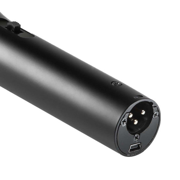 Eikon EKUSBDMI est un microphone à main dynamique professionnel