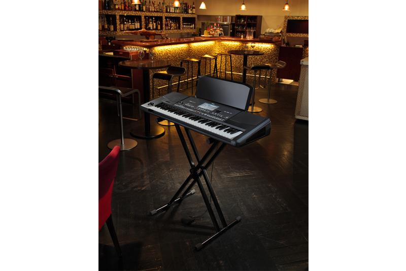 Korg PA600 61-Key Arranger With Color Touchview Speakers USB