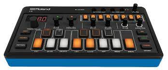 Roland AIRA COMPACT J-6 Chord Synthesizer